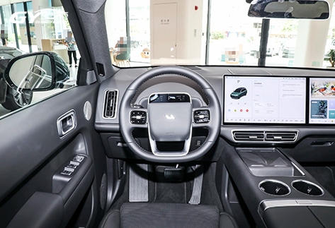 2026-Li-Auto-L8–Luxury-6-Seat-Extended-Range-Flagship-SUV-for-Global-Export12